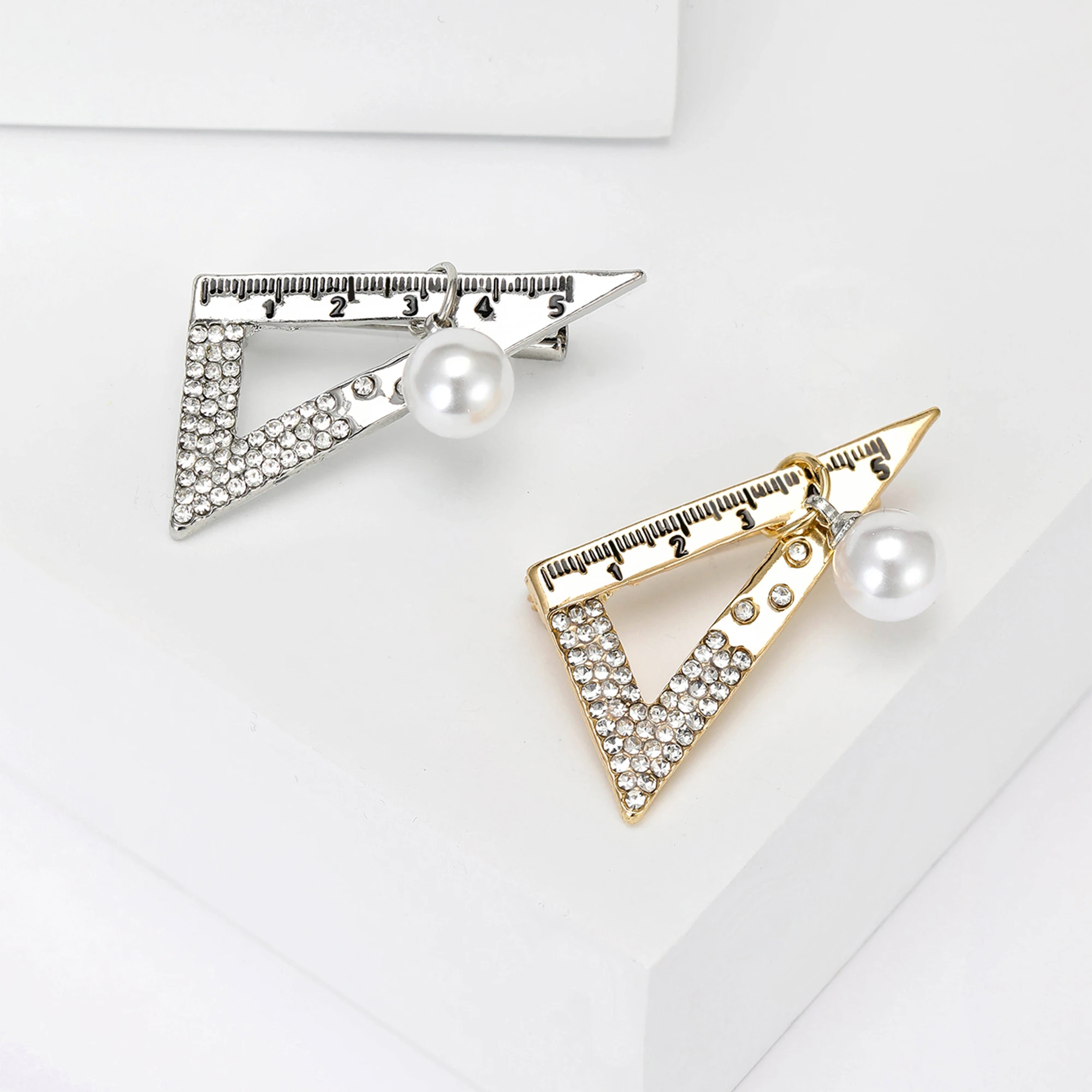 Rhinestone Book Brooches for Women Enamel Book Pin Triangle Ruler Lapel Pins Banquet Party Backpack Gifts Jewelry Accessories