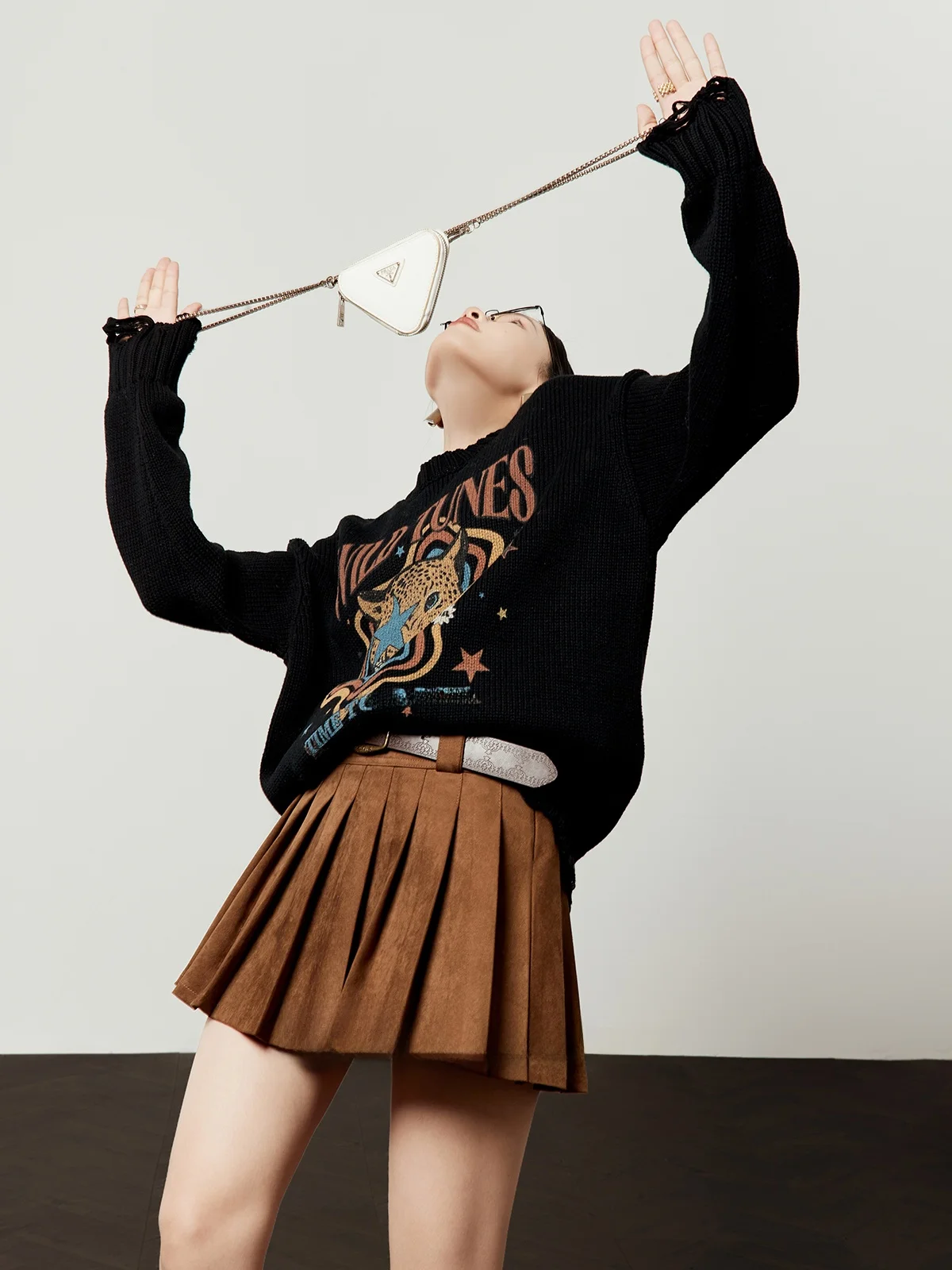 

Retro Sle Knitted Loose Fit round Ne Pullover Sweater for Women Star Leopard Design Comfortable Breathable Summer New Arr...