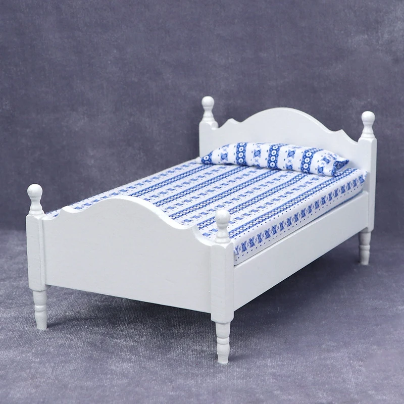 Cama De Solteiro De Madeira Com Colchão E Travesseiros Para Casa De Boneca, Quarto Acessórios Decorativos, Escala 1:12, Dollhouse