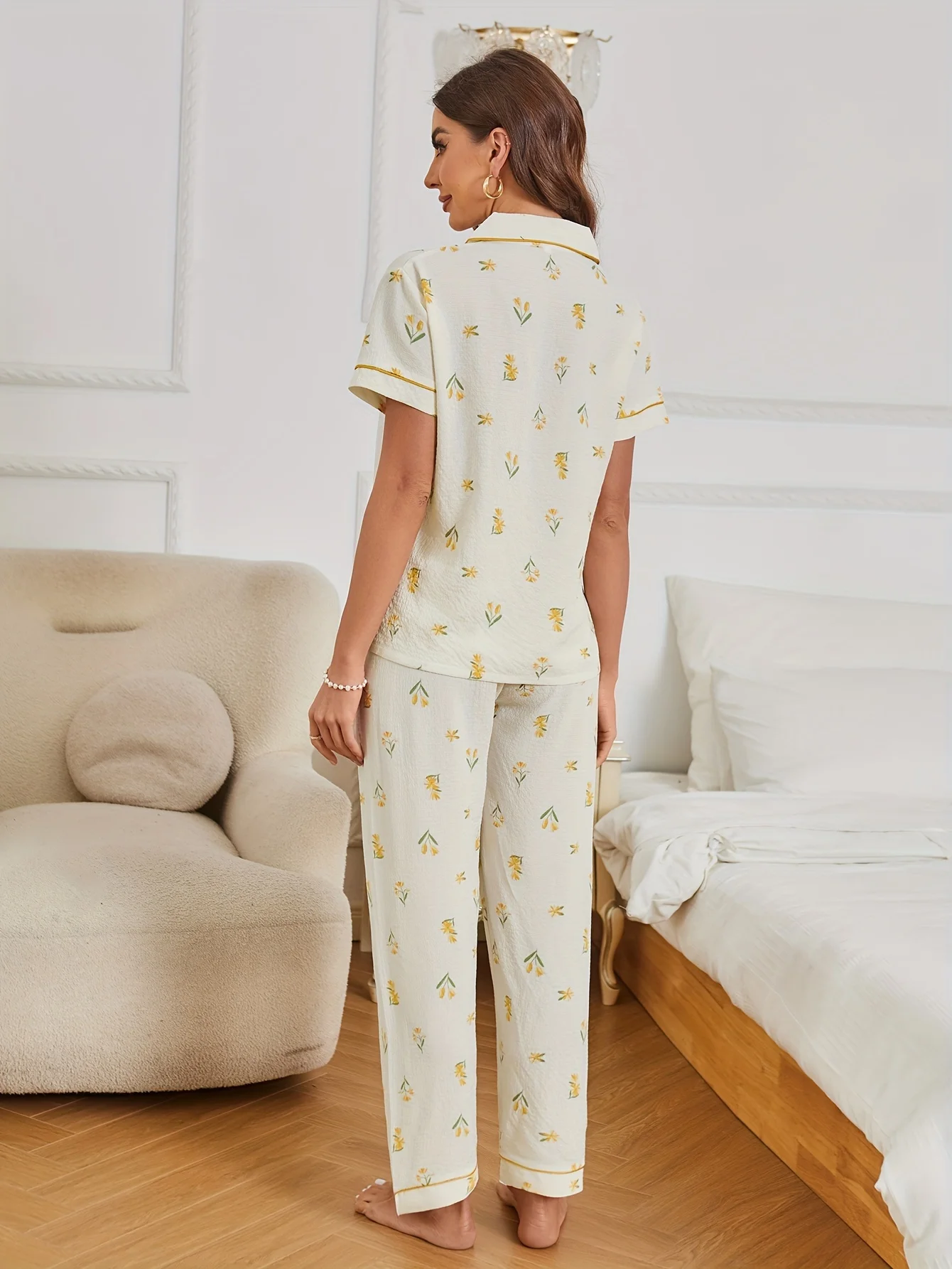 Floral Print Textured Pajama Set Casual Short Sleeve Buttons Lapel Top & Elastic Pants Women\'s Sleepwear