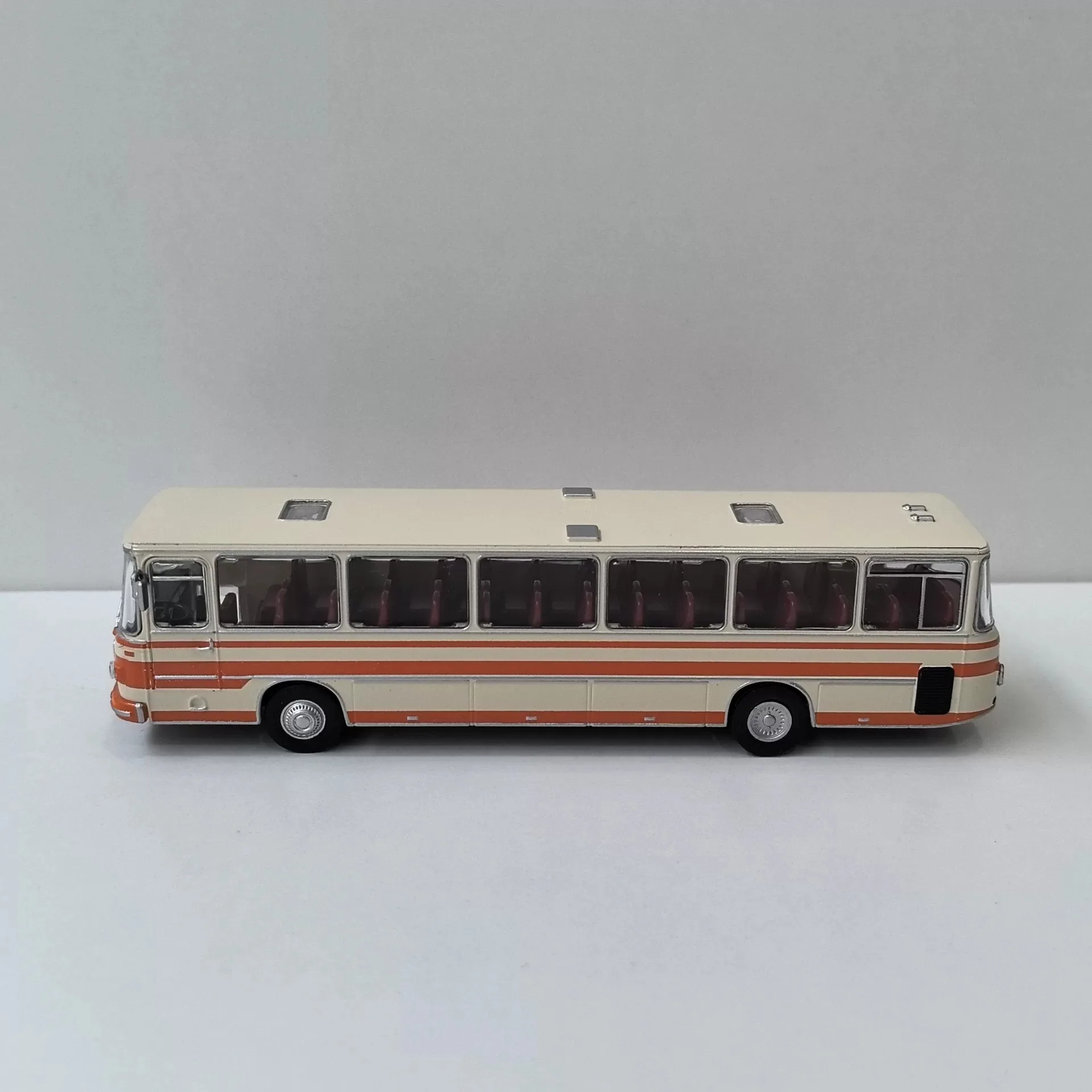 1:87 Scale MAN 750 Bus Plastic Car Model Toy Collectible Ornament Souvenir Toys Cars