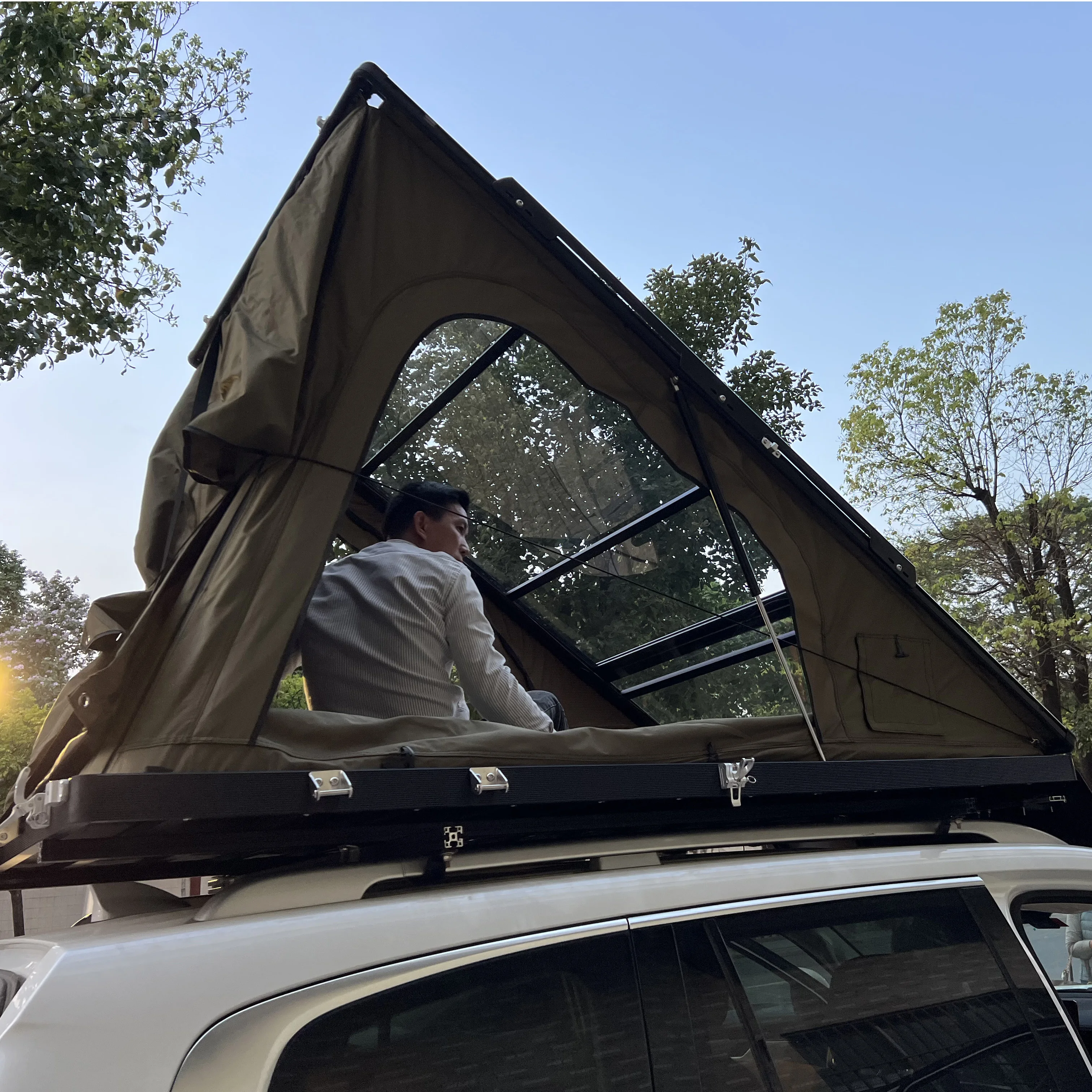 

New Arrival Crystal Roof Top Tent Car Triangle Acrylic Clear Skylight Rooftop Tents Lightweight Roof Awning Camping Gear