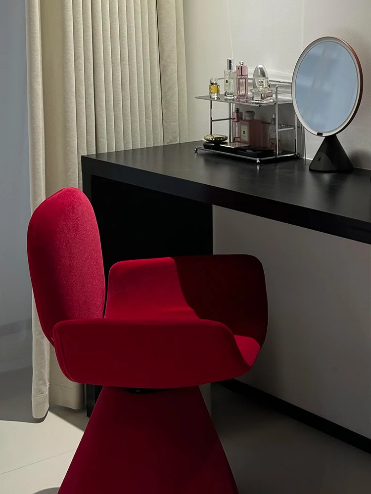 الأثاث كرسي فتاة الوردي ماكياج كرسي المخملية المنزل مسند الظهر الدورية الطعام الكراسي الحديثة عباءة غرفة الجمال البراز حسب الطلب