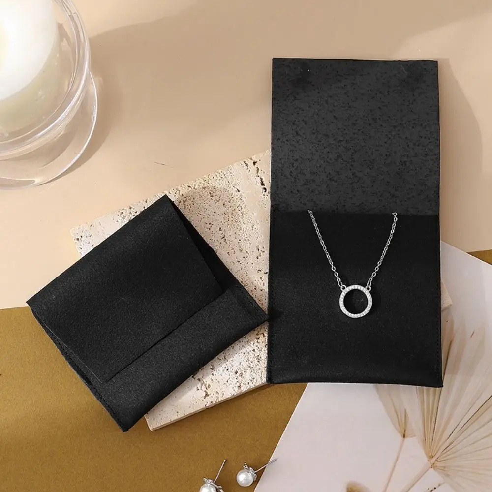 

Набор из 5 бархатных мешочков для упаковки ювелирных изделий: браслетов, ожерелий, колец, серег. Органайзер-футляр для демонстрации украшений, большая вместимость.