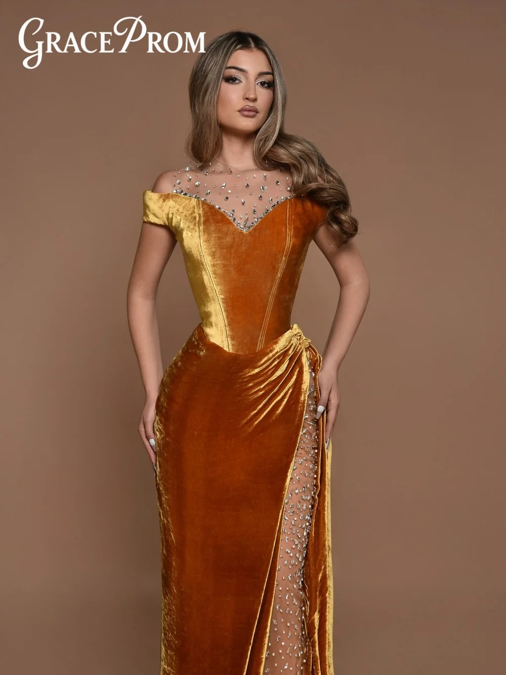 

Luxury Velvet Off-Shoulder Prom Dress With Rhinestone Illusion Neckline And High Slit Elegant Long Evening Gown For Women