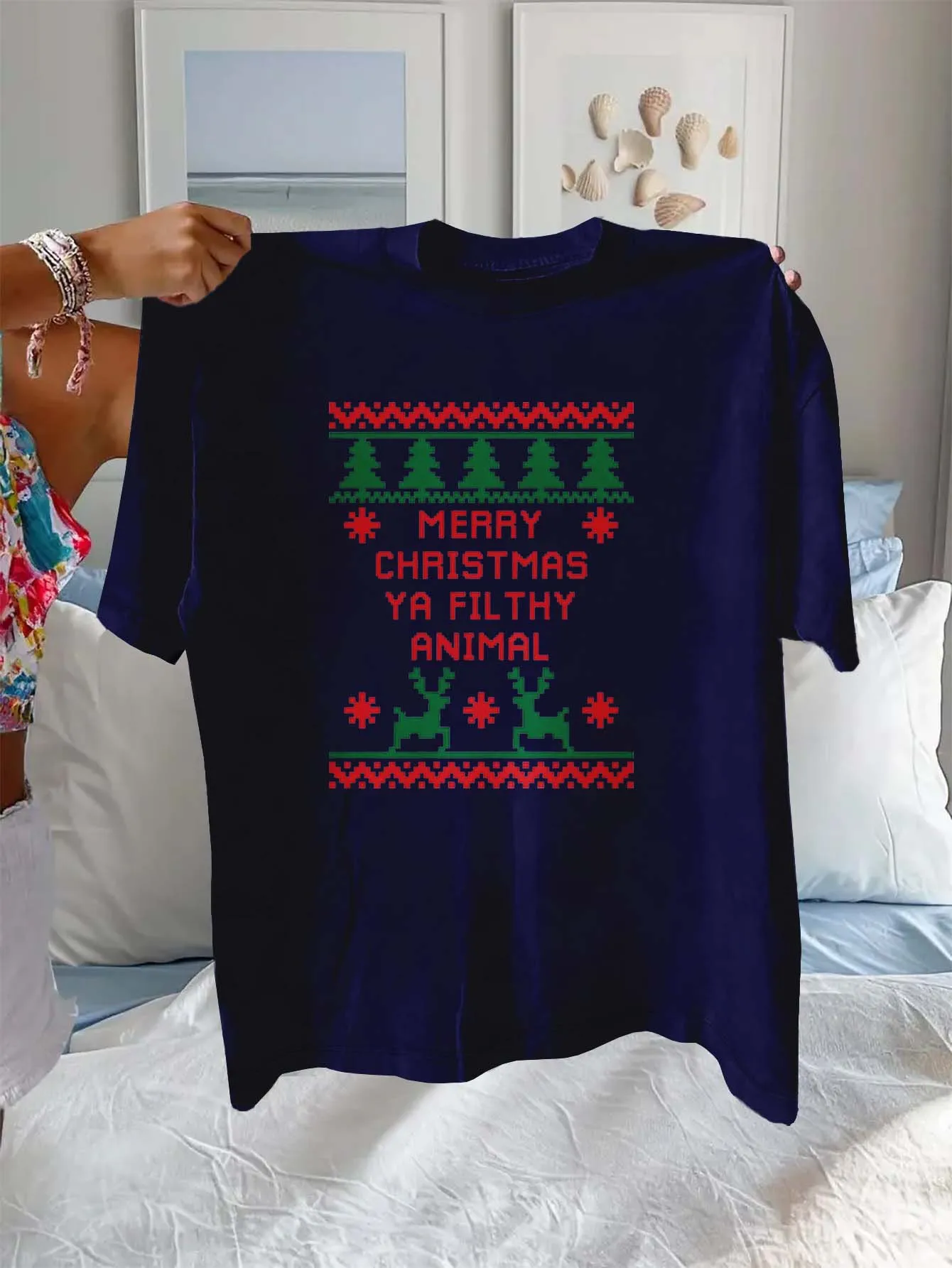 รูปแบบถักสุขสันต์วันคริสต์มาสขนาดบวกพร้อมกวางเรนเดียร์และต้นไม้เสื้อผ้าวันหยุดที่มีสไตล์