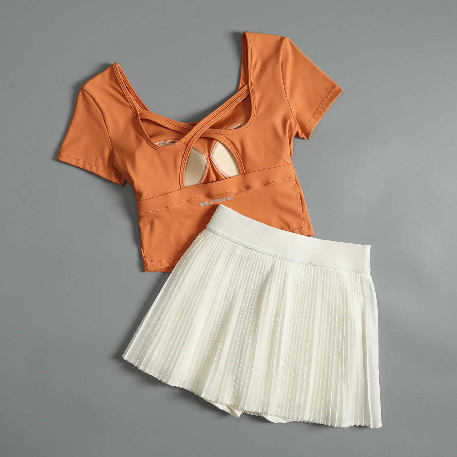 

Yoga suit women's summer slim fit slim running training quick drying clothes high-value badminton sports fitness suit