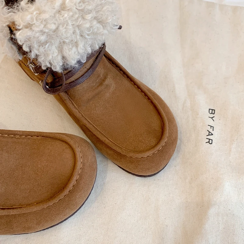 أحذية نسائية جديدة للخريف والشتاء بمقدمة مستديرة من جلد البقر المدبوغ الأصلي وكعب متوسط لزيادة الارتفاع وأربطة من الصوف أحذية الثلوج العصرية