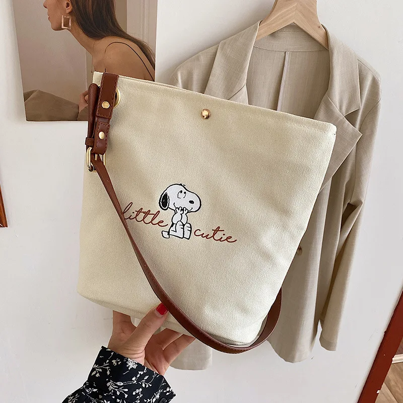 MINISO Snoopy Cute Bucket Bag Printed Letters Fashionable Large Capacity Canvas Shoulder Bag Casual Versatile Crossbody Bag