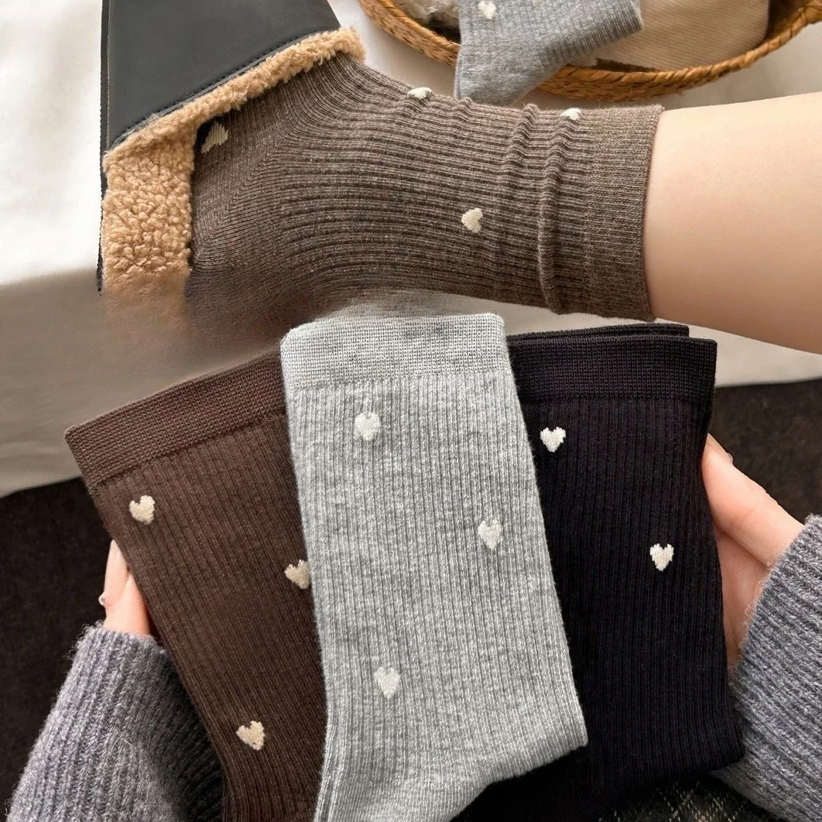 Women Heart Pattern Mid-Calf Socks Soft Breathable Crew Socks Casual Comfortable Daily Wear Couple Socks 1-10 Pair