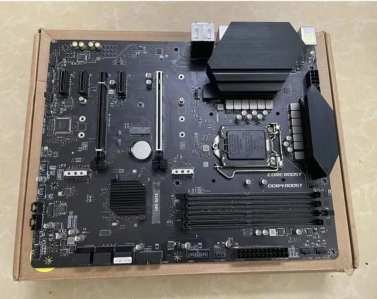 Z490-PLUS obsługuje procesory 10. generacji DDR