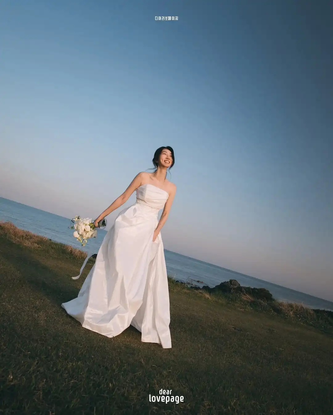 Zonder Taft Zijde Koreaanse Trouwjurken Aangepaste Strapless A-lijn Bruiloft Drukknopen Elegante Eenvoudige Bruidsfeestjurk