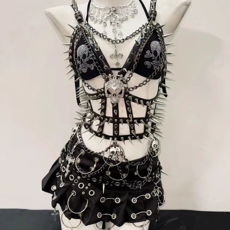 Européen américain noir Sexy pur désir Rivet femmes gilet gothique Original Punk foncé doux Cool plissé jupe courte ensemble dames