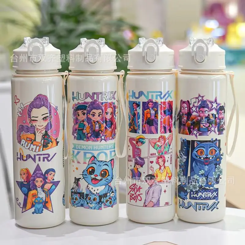 Copo de Água Plástico com Estampa de Desenho Animado de 700ml em Promoção |   Rumi Mira Zoey Jinu Celine |   Copo Portátil de Palha para Crianças para Uso Externo - Venda Internacional