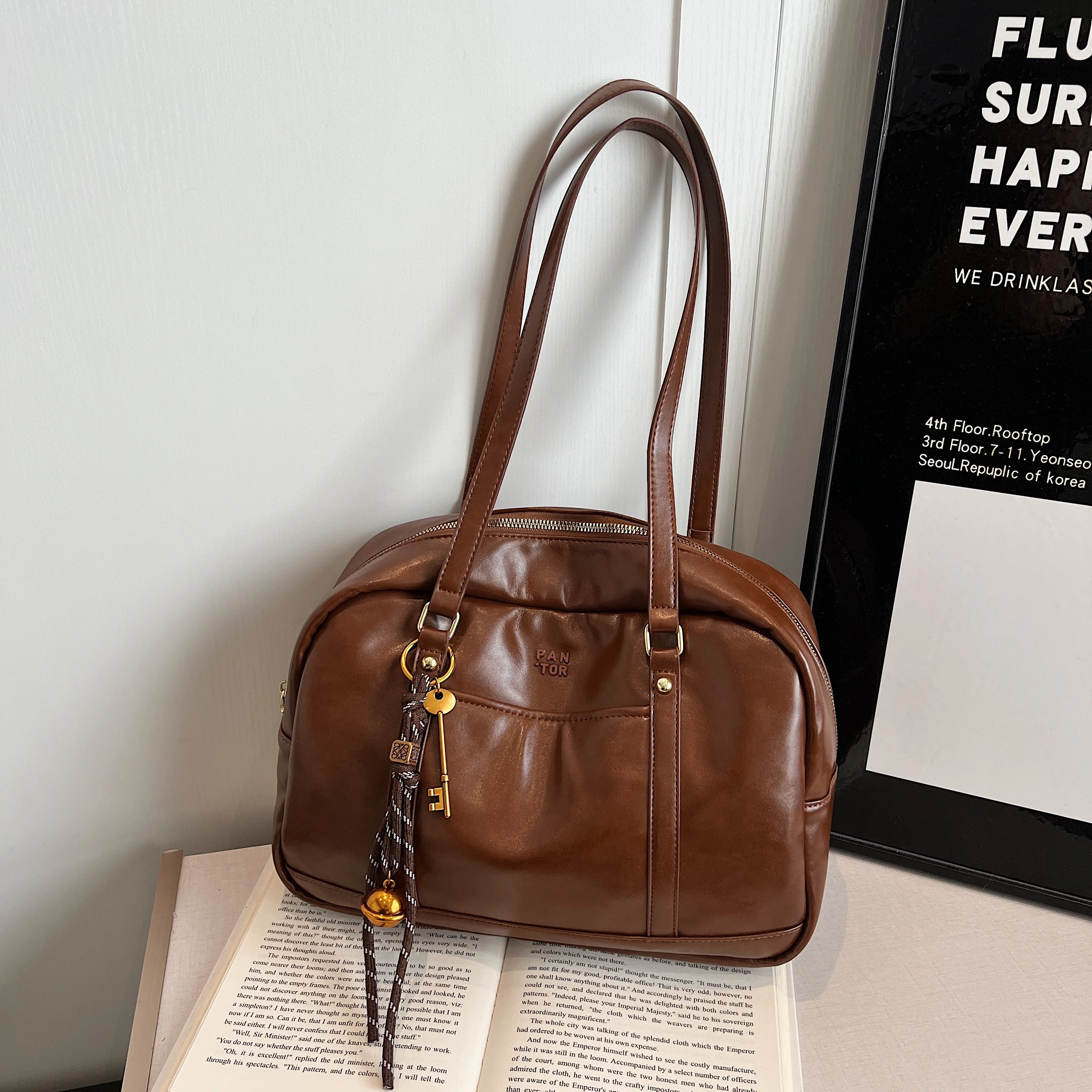 

Vintage Women's Bowling Bag Oil Wax Leather Pillow Bag Handbag Shoulder Bag
