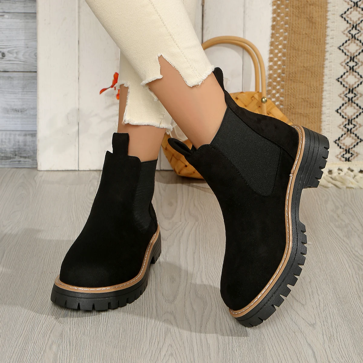 

Fashionable New Round Toe Suede Sexy Plus Size Work Boots for Women in Winter Comfortable Thick Soled Anti Slip Riding Boots