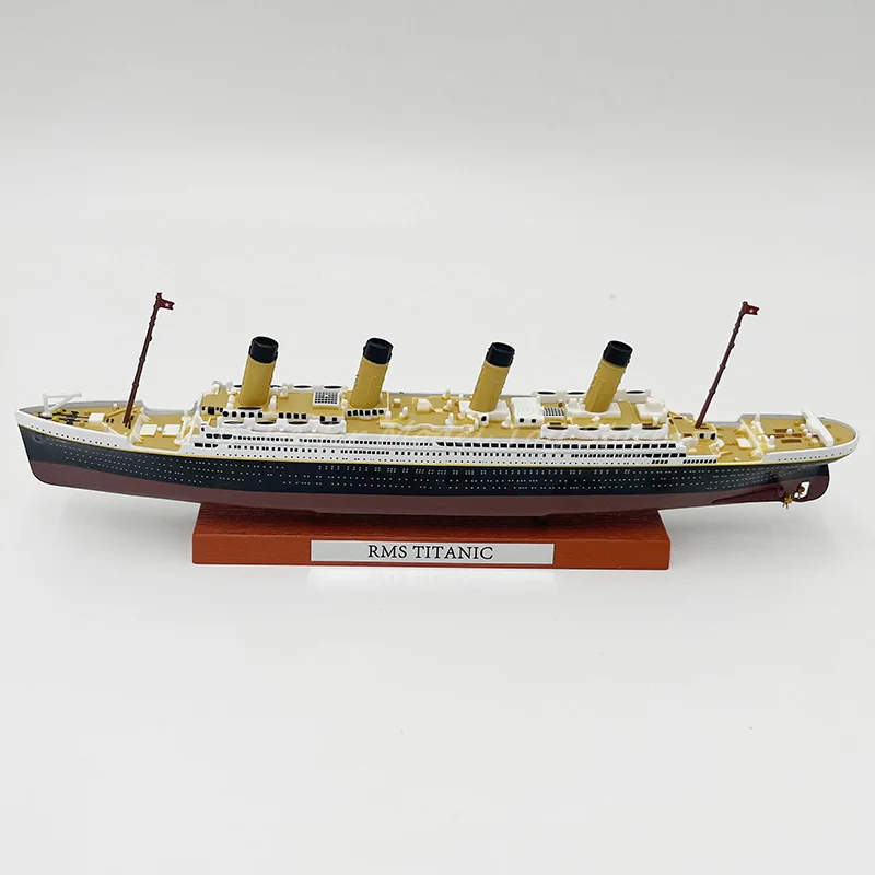 1:1250 Diecast Ship Model Toy RMS T Ocean Liner Cruiser Replica Collection