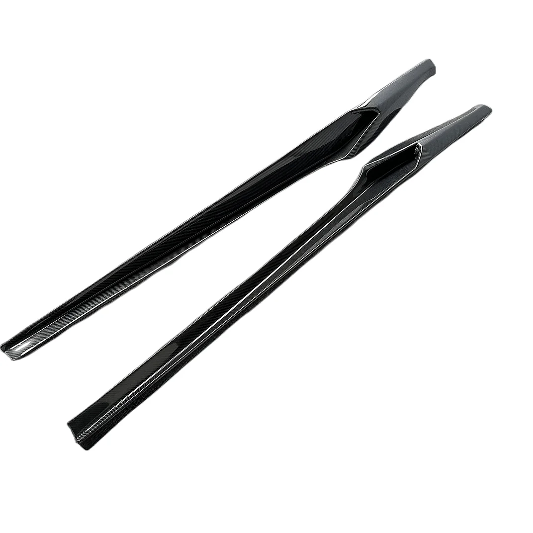 

Suitable for 488GTB Carbon Fiber NOVIT Style Side Skirts From 2011 to 2014