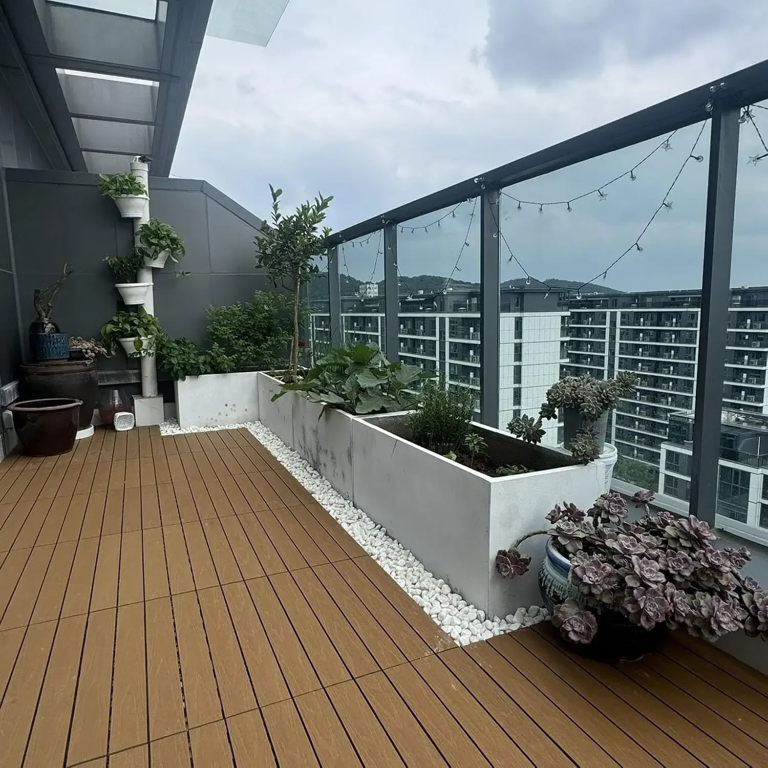 1/6/12 pcs 12x24 Inch Patio Deck Tiles, Waterproof Non-Slip Wood Plastic Composite Outdoor Flooring, Snap-Together, 6 Pcs/ 1㎡ fo