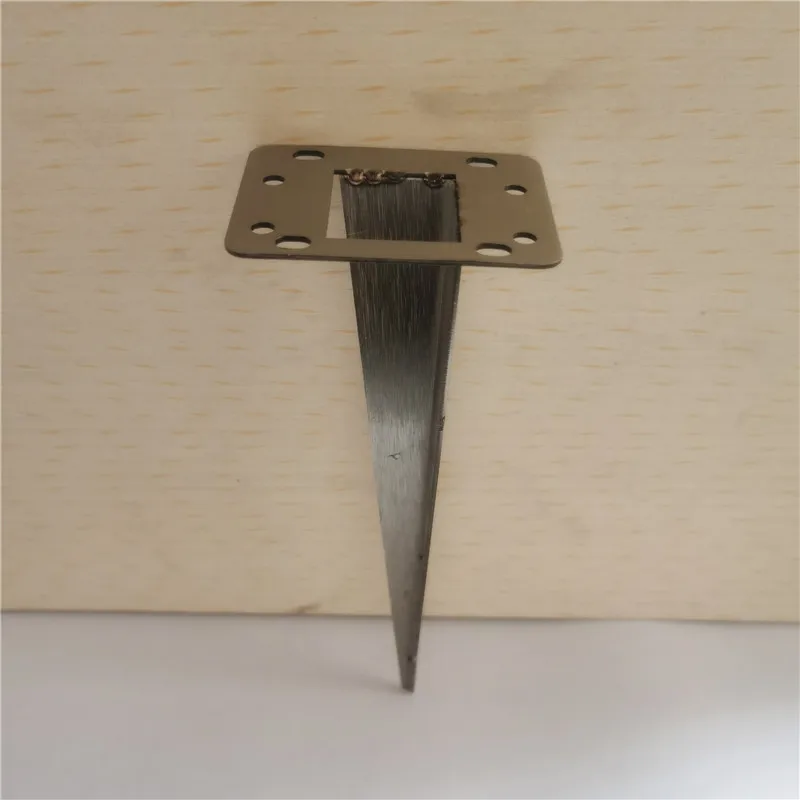 Ground Spike For Outdoor Socket  1001 1014 Material Stainless steel Cone Design Easy to Insert Spike For Garden Décor
