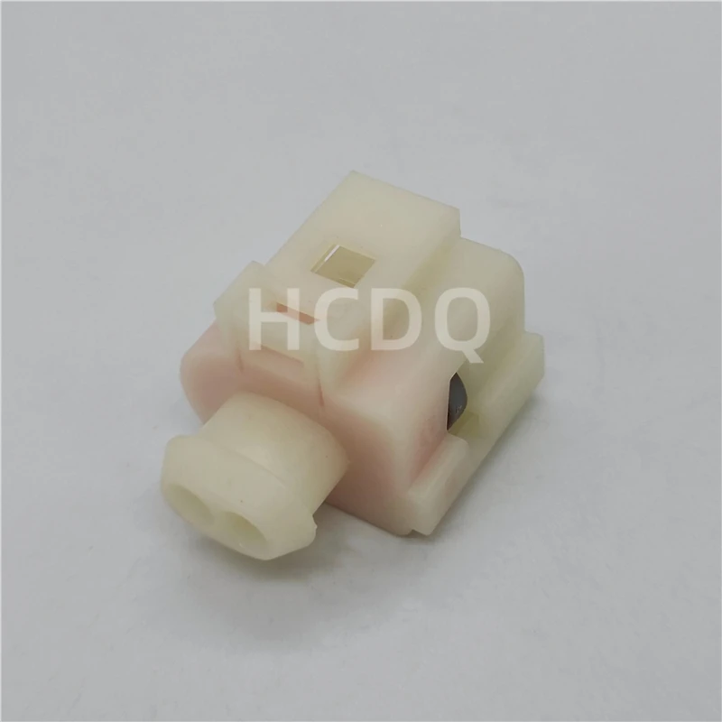 10 PCS Original and genuine 2-1355339-3 automobile connector plug housing supplied from stock