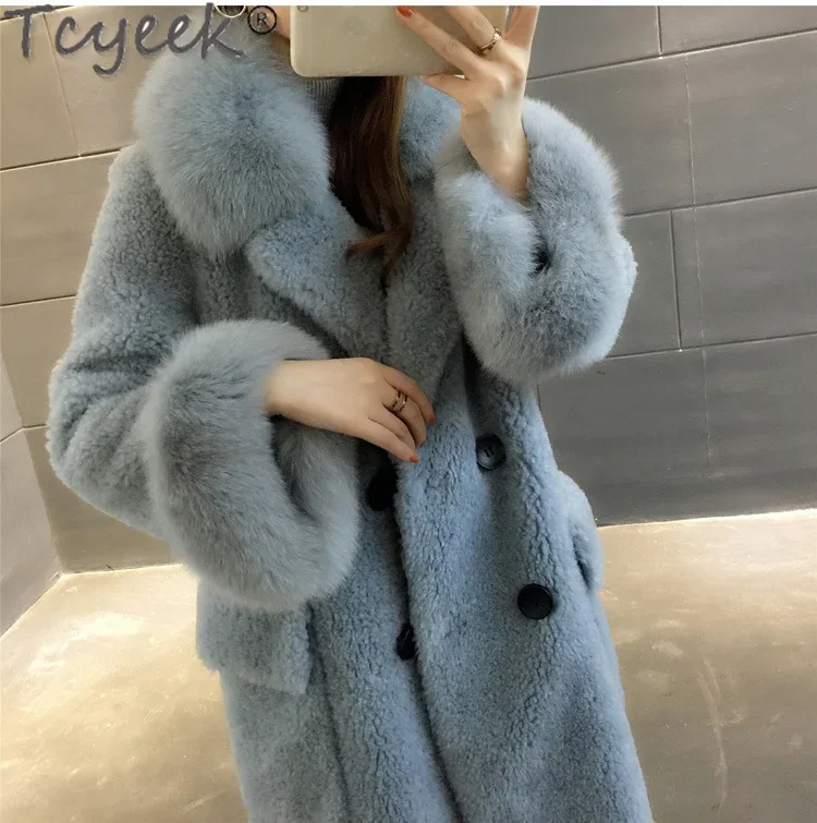 Tcyeek 100% Wool Jacket Warm Fox Fur Collar Fashion Sheep Shearling Coats Winter Jackets for Women Mid-length Women's Fur Coat