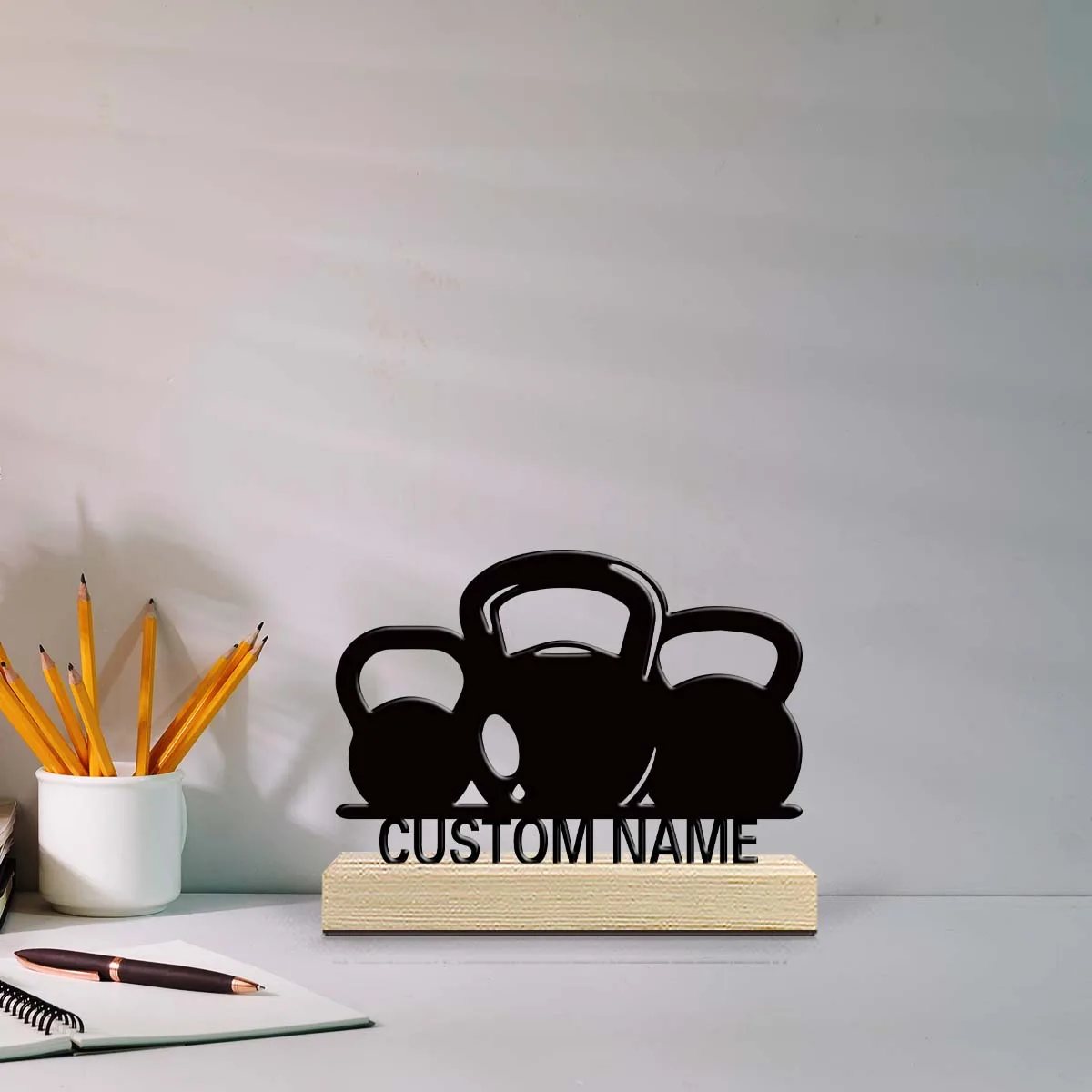 1pc Customized Wrought Iron Desktop Ornaments Customizable Content Equipped with Wooden Base Art Decoration, Desktop Decoration