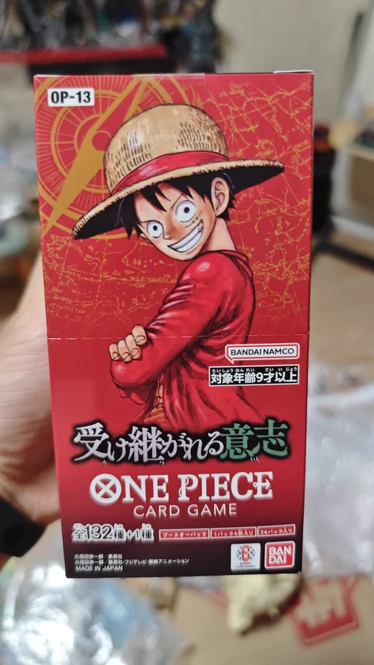 Disponibile 2025 BANDAI Genuino One Piece OPCG TCG Gioco di carte Giapponese sigillato OP13 Carrying on His Will Collezione di carte Giocattoli Regali