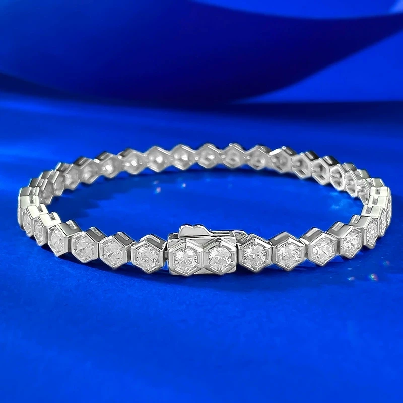 

Серебряный минималистичный нишевый и модный высококачественный браслет из сотового серебра S925 с бриллиантами