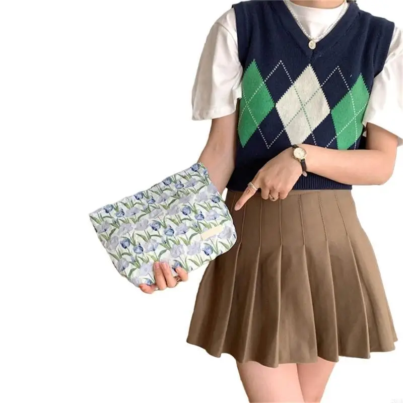 

Flower Pattern Cosmetic Bag Large Capacity Toiletry Bag Makeup Bag for Women 20CA