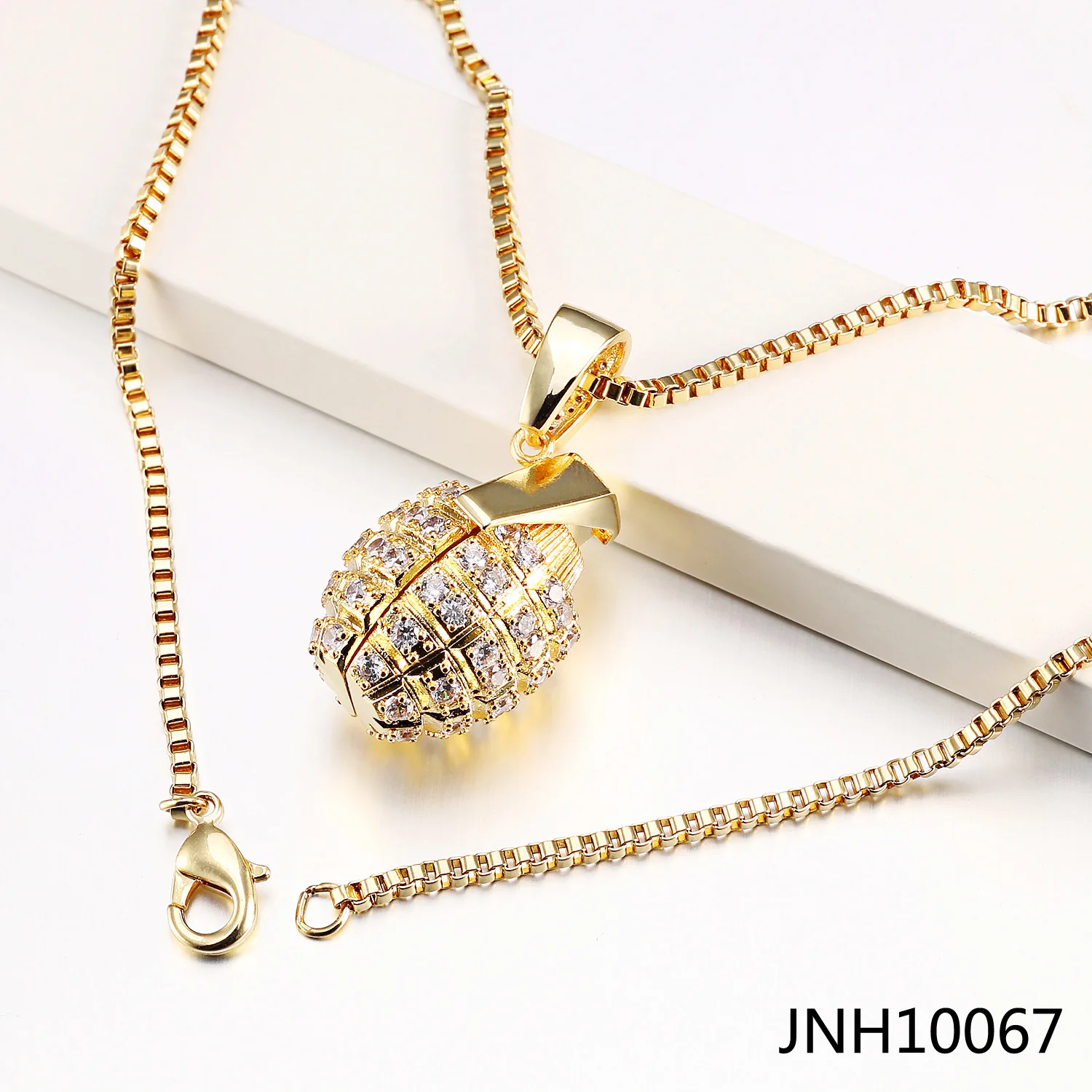 Cubic Zirconia Pendant Necklace Grenade Pendant Hip Hop Necklace Fashion Personality Gold Plated Zircon Necklace Jewelry
