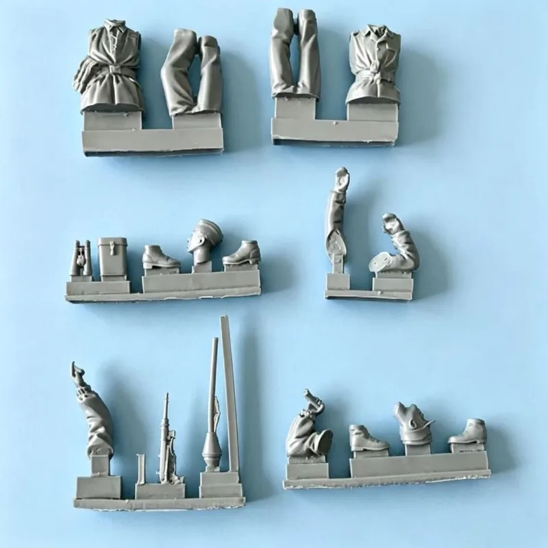 1/35 Scale Die Cast Resin Figure Model Kits History Miniature Sculpture Toys Commanders and Infantry Unassembled and Unpainted