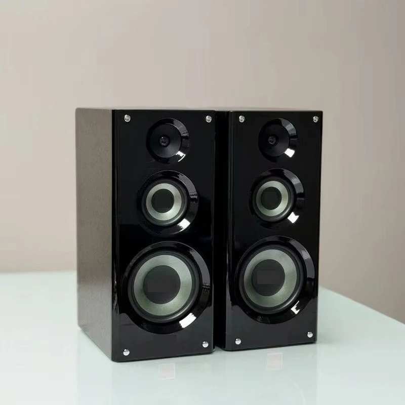 No. 8 8-Inch Three-Way Bookshelf Speakers with Deepened Cabinet Lacquered Design 80W-300W Output Power Powerful Bass