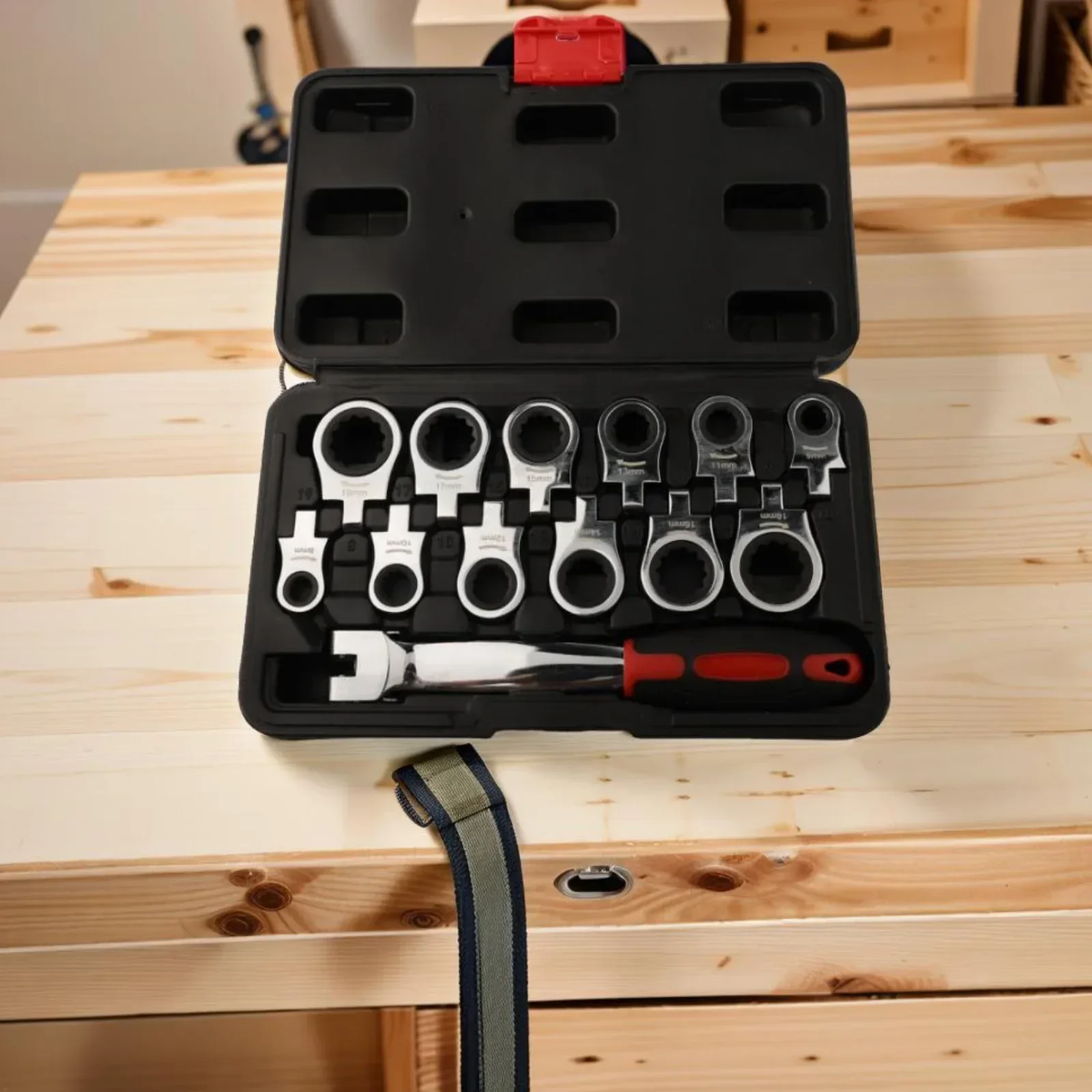

6-in-1 Wrench Set Ratchet Wrench Tool Metal Construction Convenient Wrench Set Time-saving Adjustments On The Job