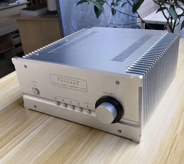 

N-134 A-35 pure class A stereo Power amplifier 70W x 2 / 4ohms 45W x 2 / 8ohms