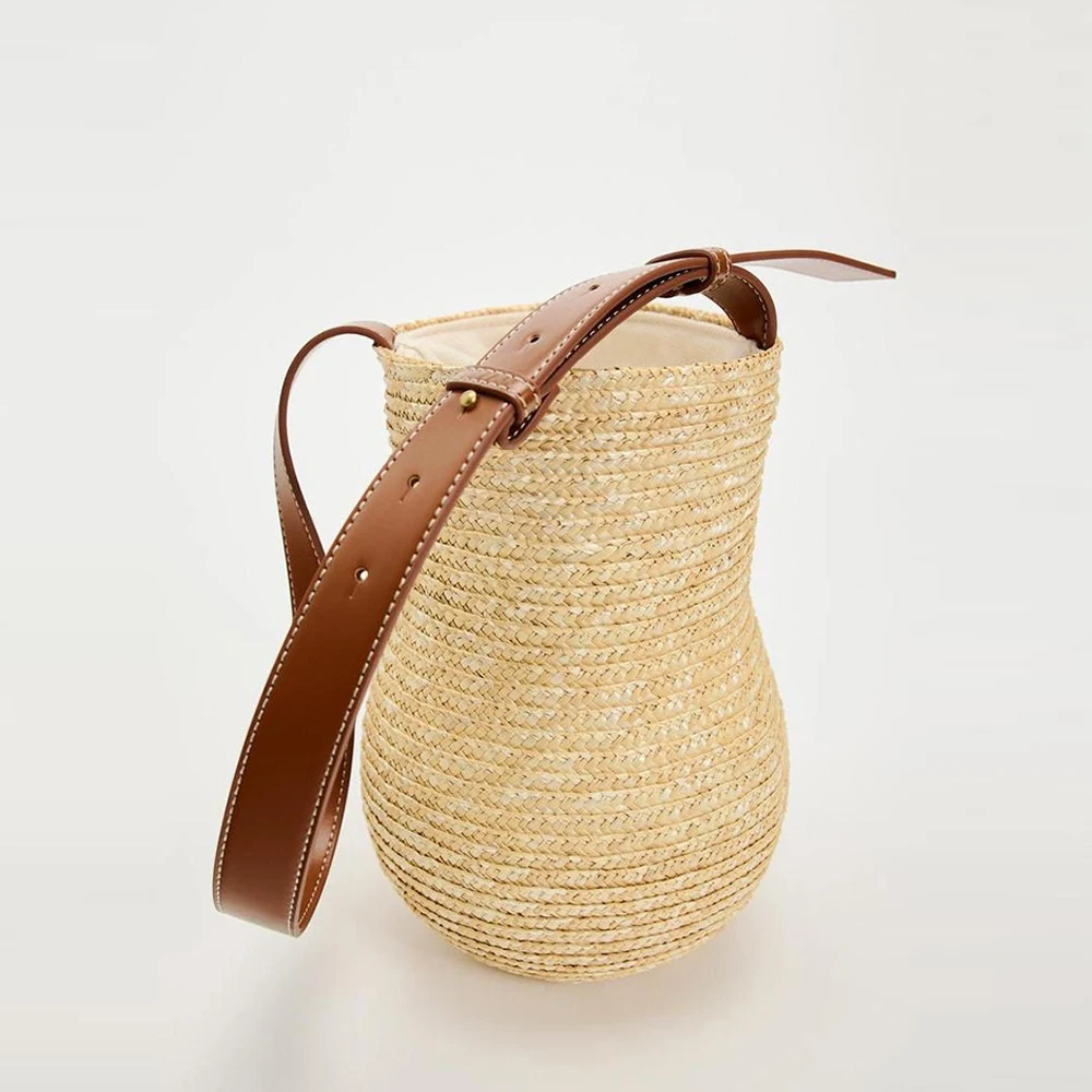 Bohemian Woven Bucket Bag Handmade Straw Bags for Women Designer Handbags Summer Travel Beach Bag Bali Shoulder Bags Clutch Tote