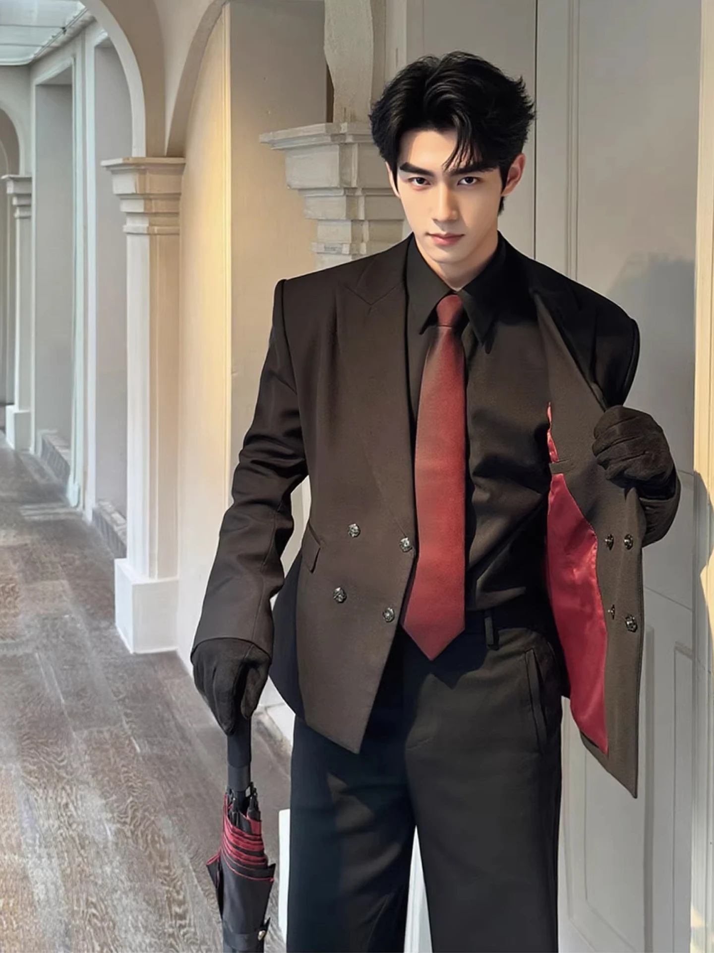 

Carmen Original High-End Red Inner Waistcoat Men's Double-Breasted oulder Pad Suit Jaet Trendy Brand Polyester Fiber Brea...