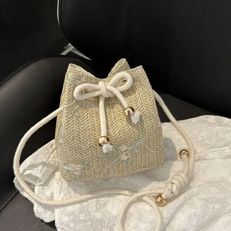 

Fashionable And Minimalist Crossbody Bag New Woven Bucket Bag Shoulder Bag