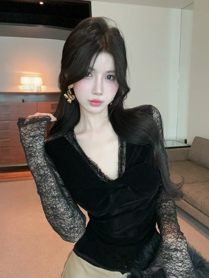 Handmade Rhinestone Lace Patchwork Velvet Base irt Women's Faionable Top V-ne Autumn New Sle Sexy Sle Long Sve
