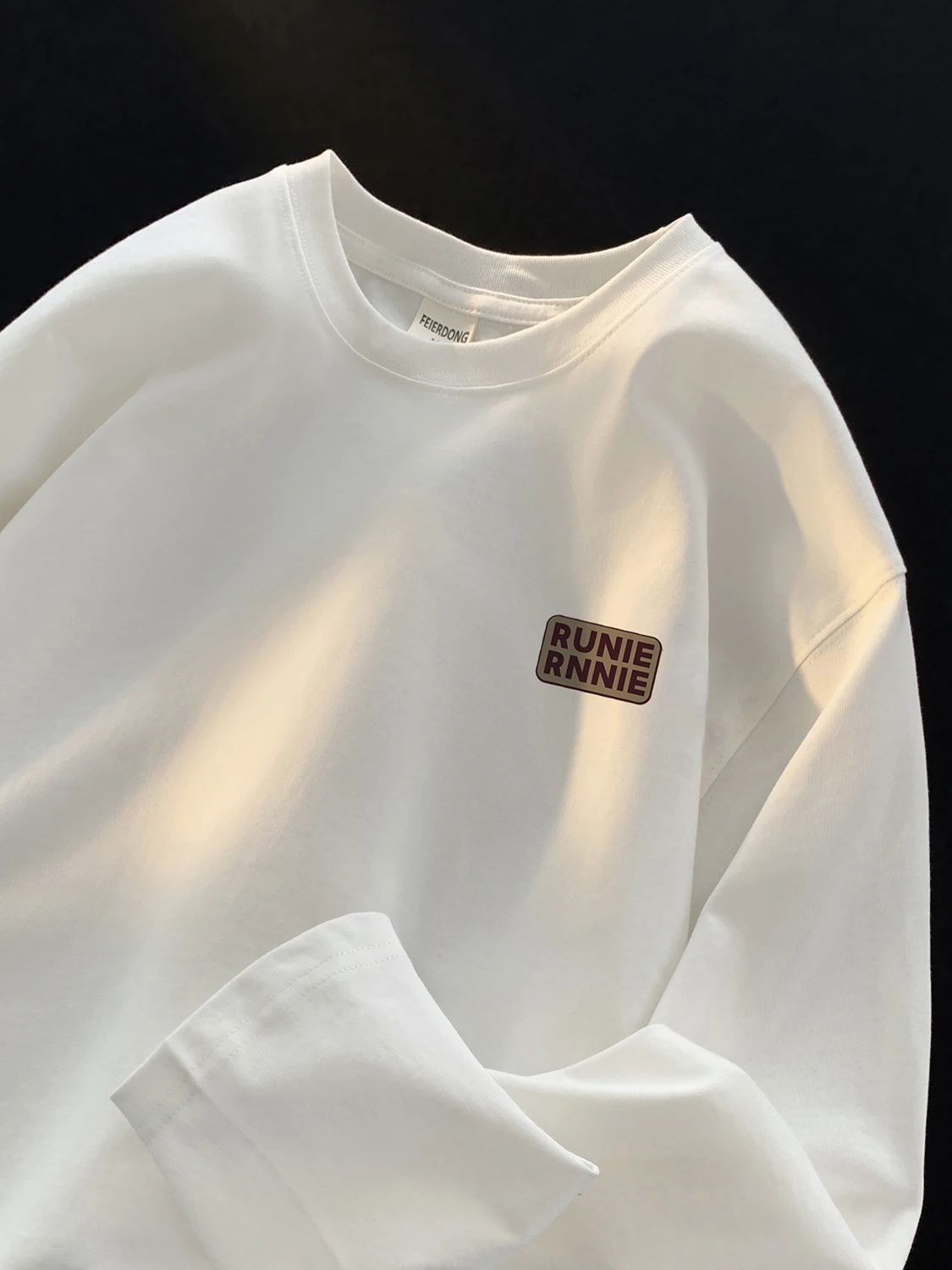 

Осенняя новинка: модная мужская футболка больших размеров из чистого хлопка с длинным рукавом, свободного кроя, универсальная базовая модель, парная, повседневная, для пар.