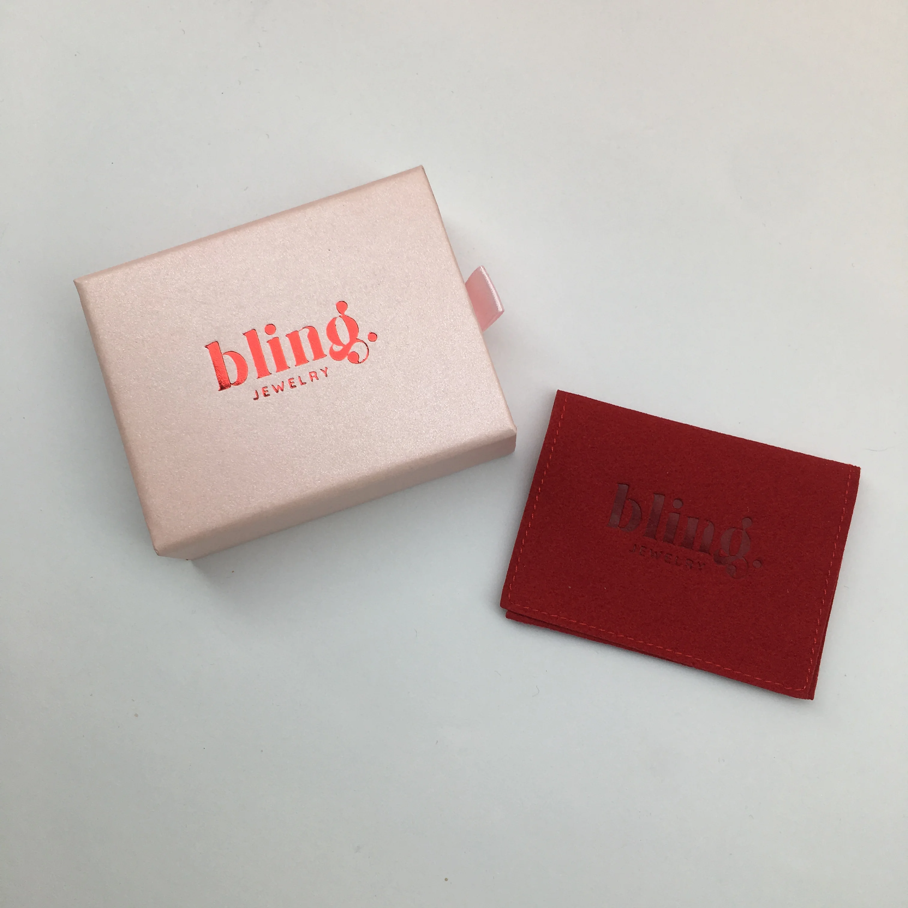 

24 комплекта, бумажные коробки для ювелирных изделий с милым логотипом и мини-сумка-конверт из микрофибры, замшевые бархатные кольца, серьги, праздничные подарочные пакеты