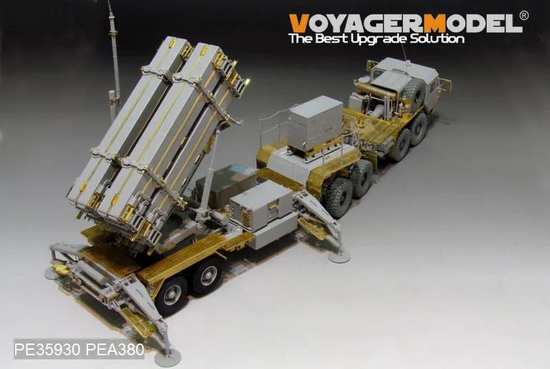 Модель Voyager PE35930 1/35, Современная США M983 w/Φ Patriot SAM System MIM-104F Basic (для TRUMPETER 01037)