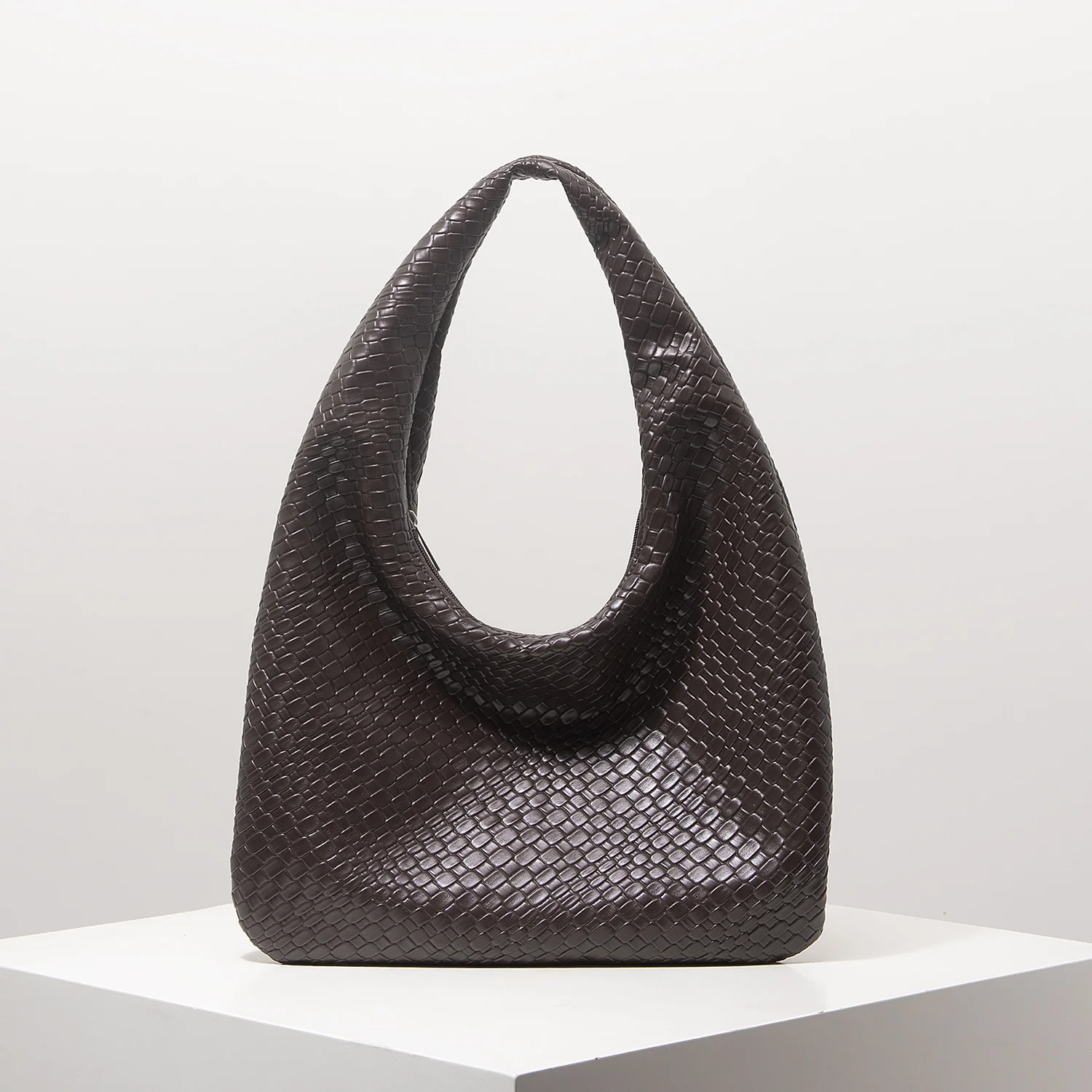 Vintage-Umhängetasche aus Kunstleder, Damenhandtasche, geräumige Tragetasche, Halbmond-Tasche, Tasche mit Reißverschluss, Alltagstasche für den Arbeitsweg (Muster zufällig). – Detail 25