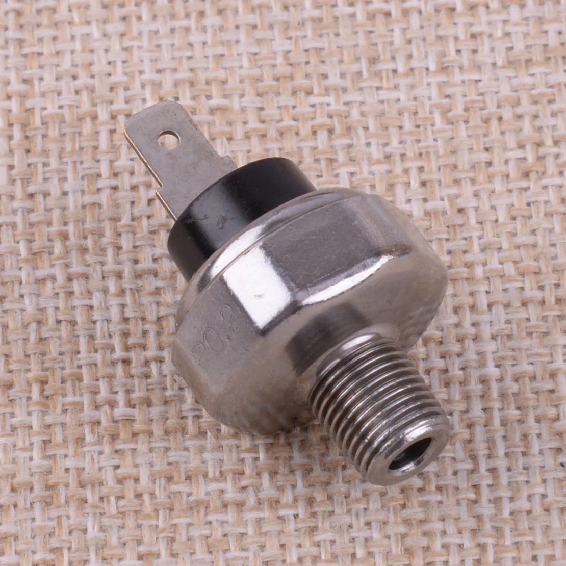 

Engine Oil Pressure Switch Sensor fit for Kubota ZD321 ZD323 ZD326 ZD331 15521-39013 15531-39013 1A024-39010 15521-39010
