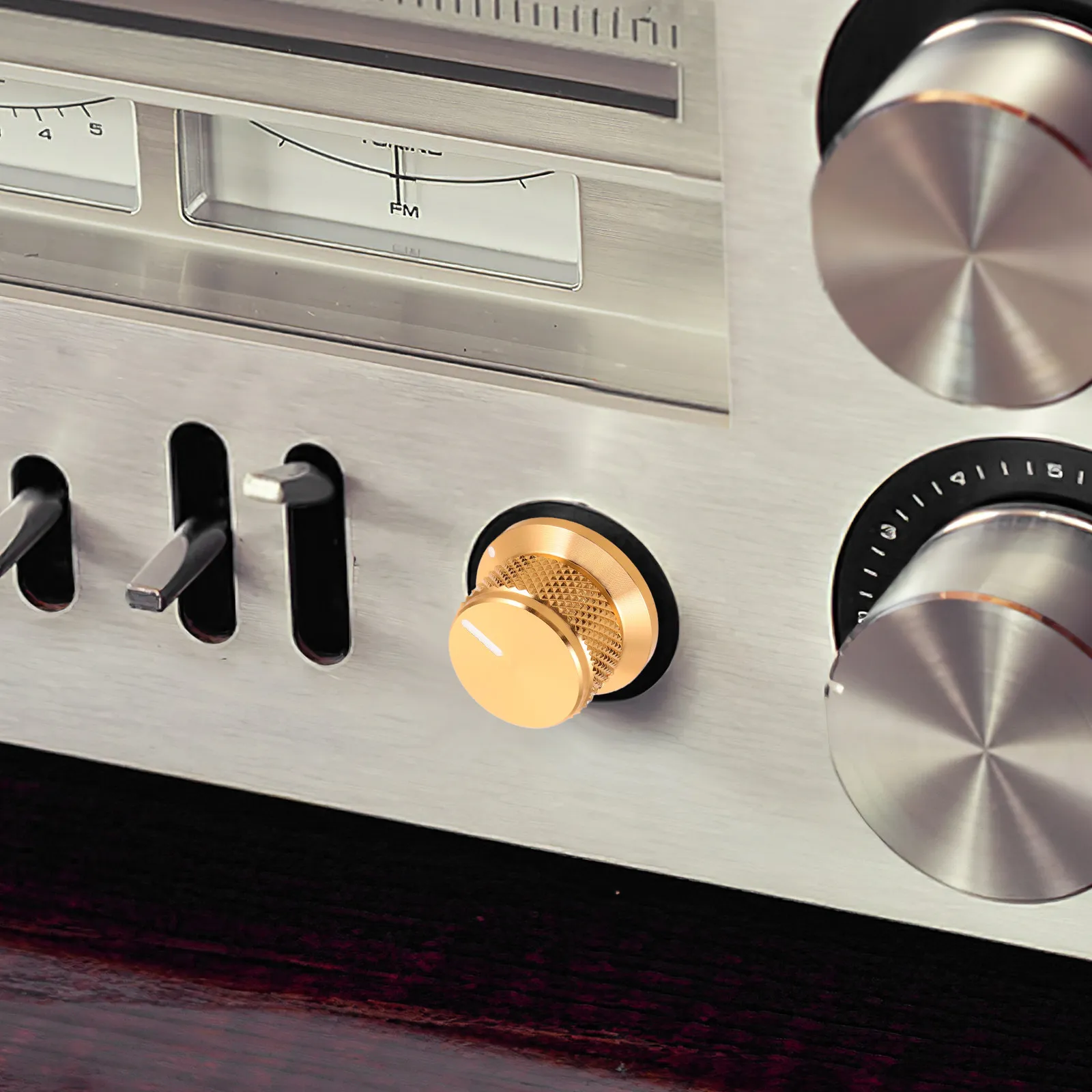 24x14.5mm Aluminum Volume Control Knob Gold Finish Smooth Surface Precision Adjustment Knob for Electric Guitar Bass Amplifier