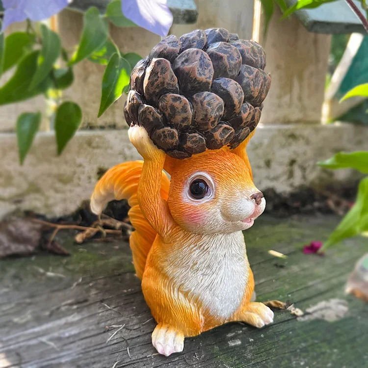 

Squirrel Holding Pine Cones Decorative Ornament Animal Desktop Decoration Balcony Outdoor Gardening Landscaping Arrangement