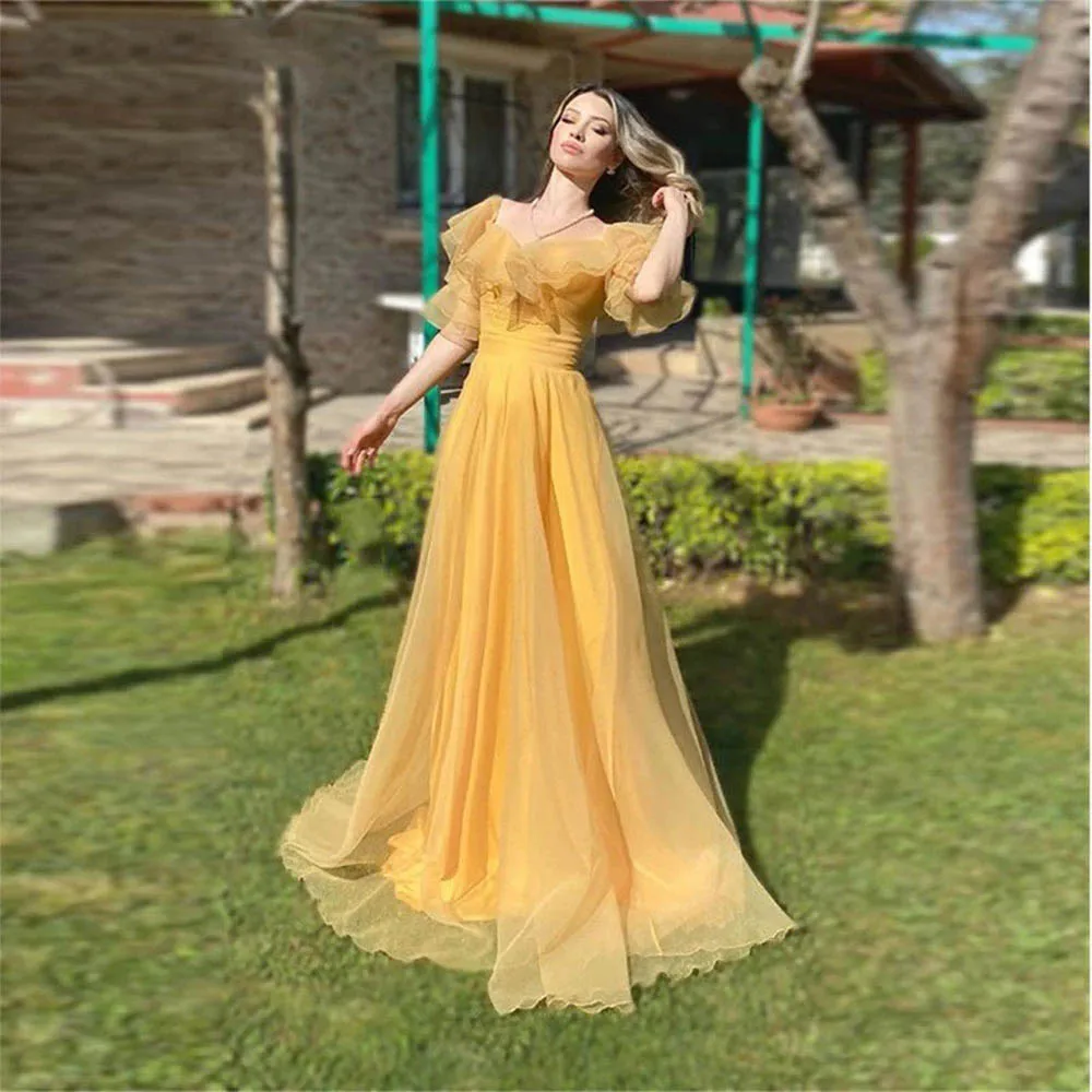 

Retro Yellow Tulle Prom Dresses Square Neck Short Ruffles Sleeves Backless A Line Floor Length Formal Evening Party Gowns