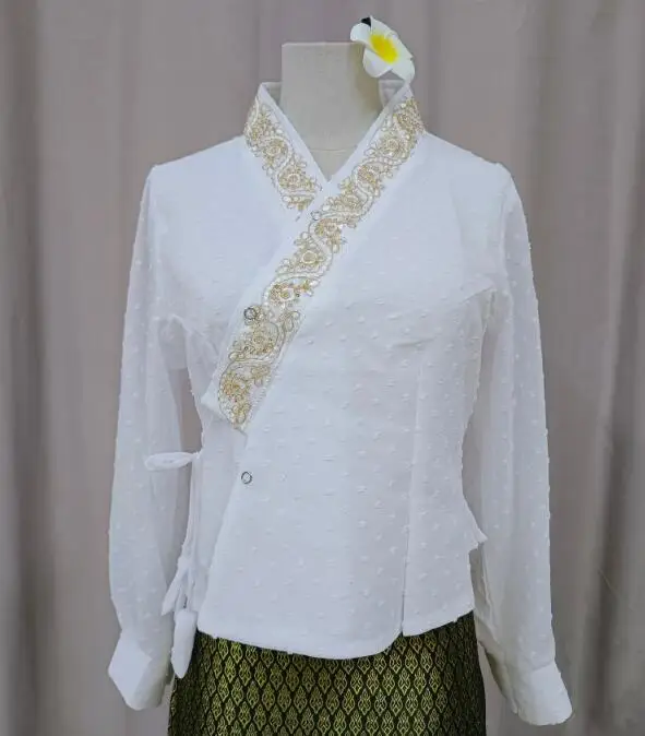 

Thai Women's Tops Long Sleeve Shirt White Embroidery Blouse Spring Thailand Vintage