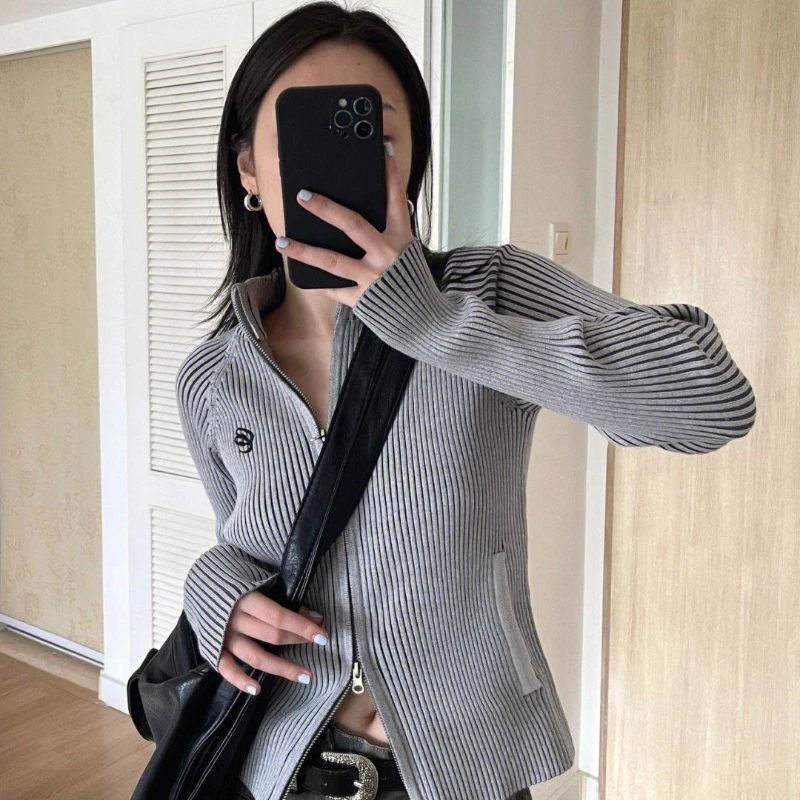 Y2K Grey Zipper Cardigan Women Vintage Black Crop Knit Sweater Female Harajuku Hippie Slim Jerseys Tops Jackets