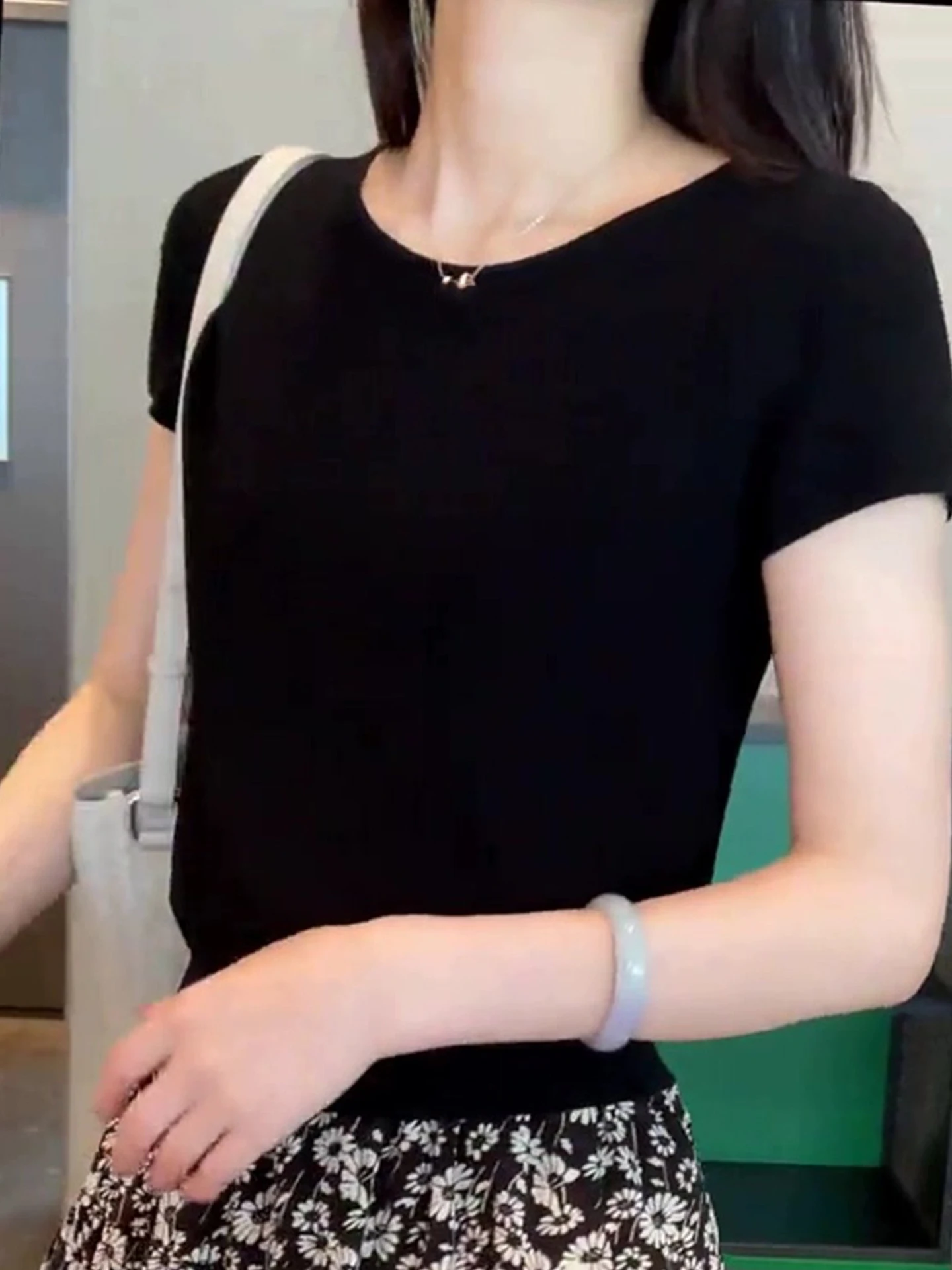 

Summer 2025 Women's Slim Fit ort Sve Knitwear Pure Color Versatile Faionable Youthful Ba Belted Korean Sle Top